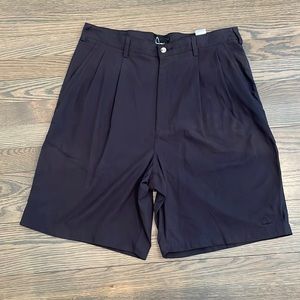 Men’s size 36 Head brand black shorts. 87% polyester 13% nylon.